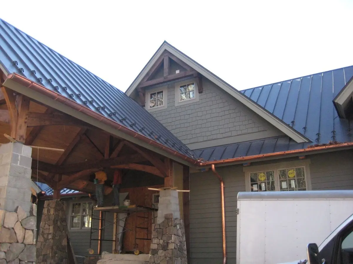 Craftsman Roofing team delivering quality roofing work in Mountain Valley